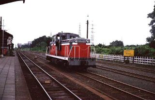 横浜線のディーゼル機関車：DD13